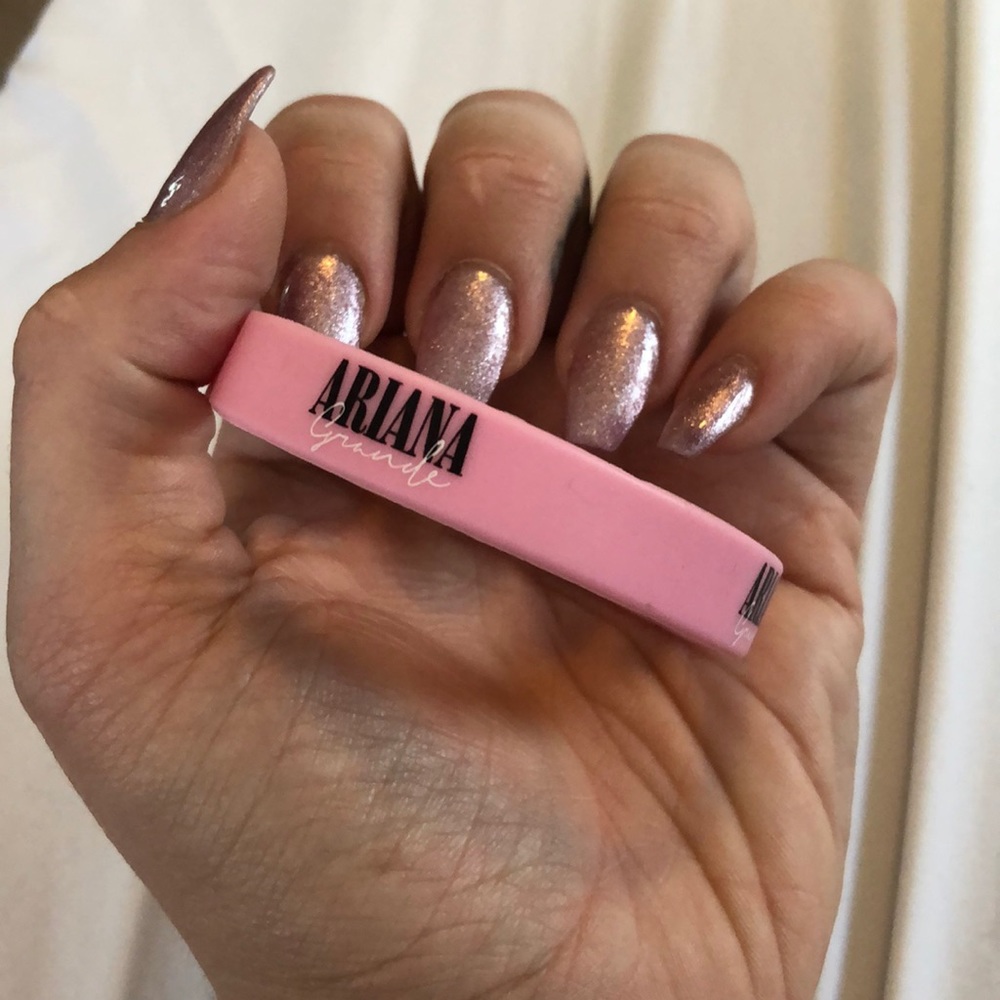 ariana grande rubber bracelet